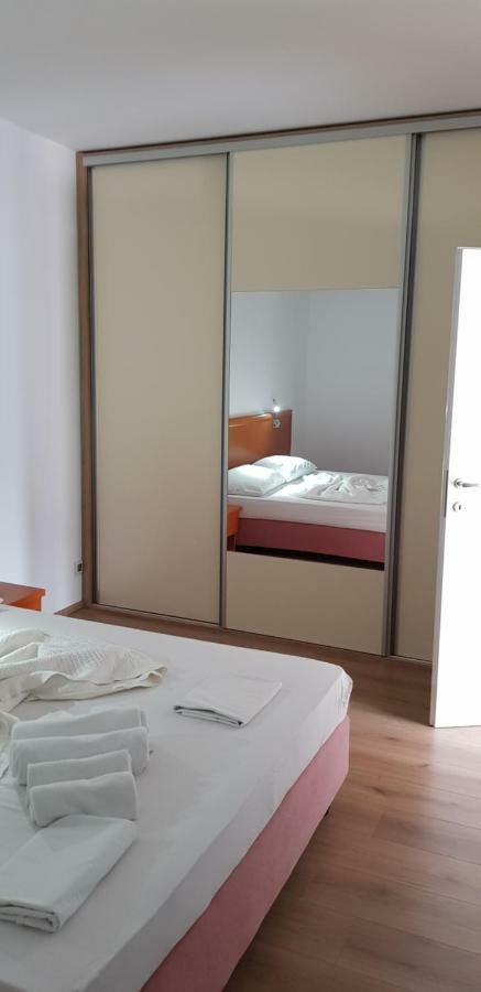 Premium Apartments Joy Primošten Dış mekan fotoğraf
